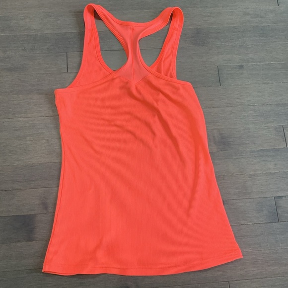 Bright Neon Pink Ribbed Under Armour Tank Top Women’s Size M - Picture 7 of 7